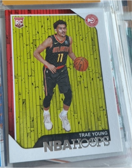 2018 Panini NBA Hoops #11 Trae Young — front