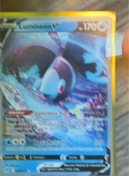 2021 Pokémon Sword & Shield #48 Lumineon V — front