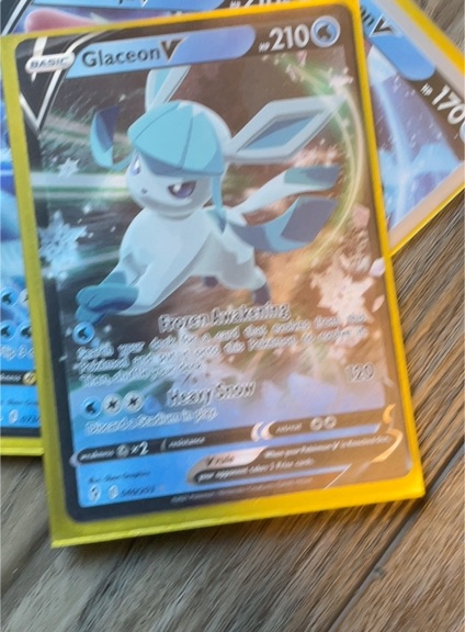 2021 Pokémon Sword & Shield #049 Glaceon V — front