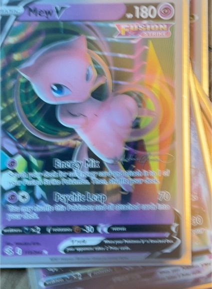 2021 Pokémon Fusion Strike #079 Mew V — front