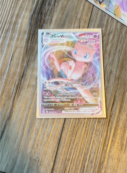 2021 Pokémon Fusion Strike #063 Mew VMAX — front