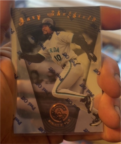 1993 Pinnacle Gary Sheffield #10 — front