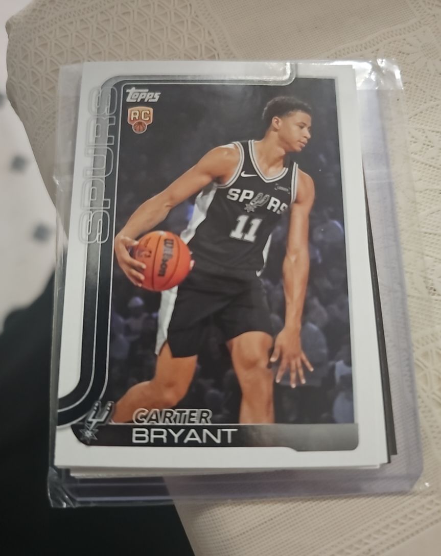 2022 Topps #Carter Bryant San Antonio Spurs — front