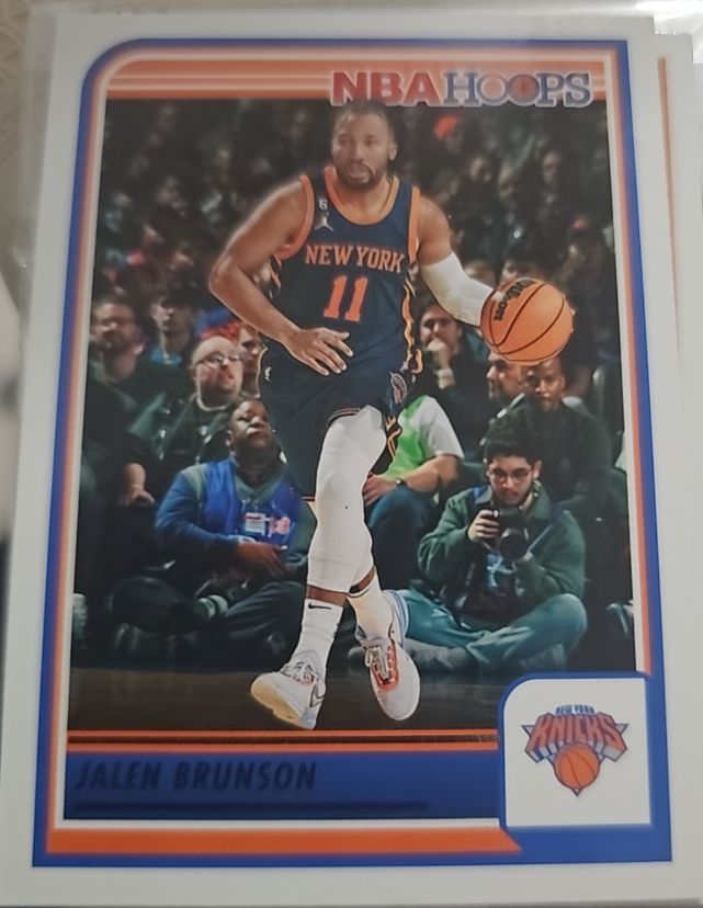 2023 NBA Hoops #11 Jalen Brunson — front