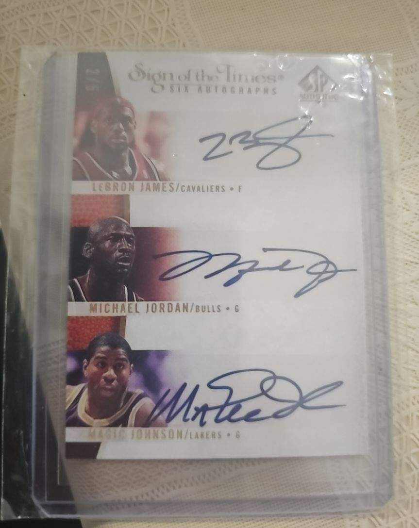 2005 SP Authentic Sign of the Times #SOT-3 LeBron James Michael Jordan Magic Johnson — front