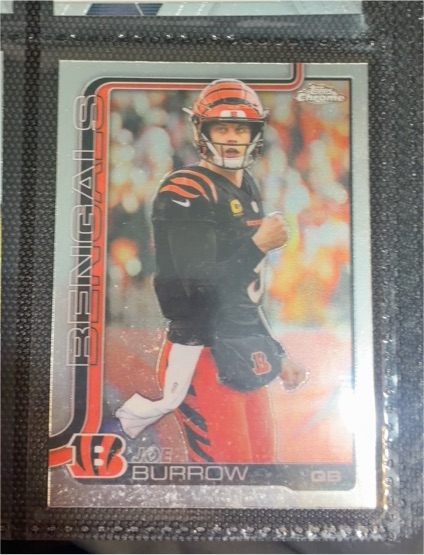 2021 Topps Chrome #1 Joe Burrow — front