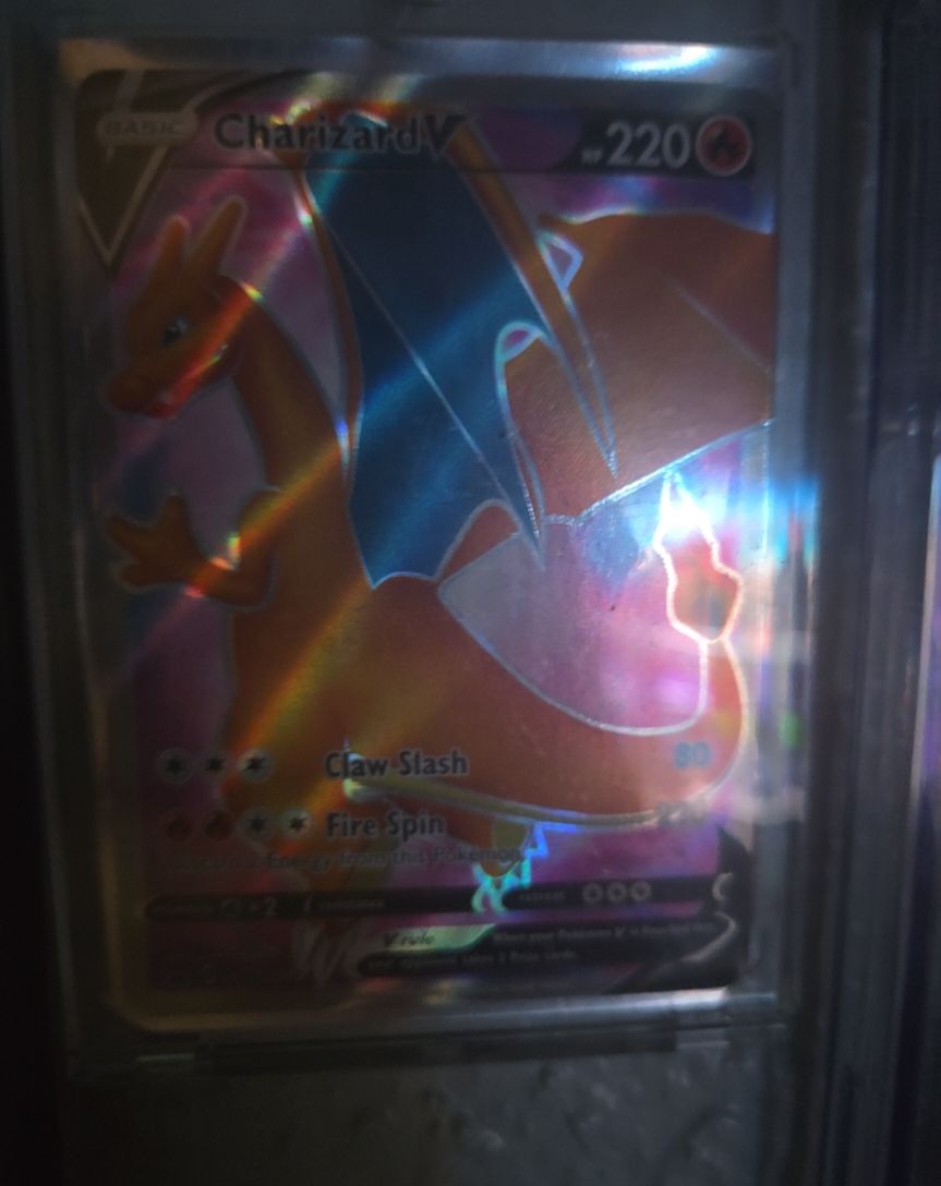 2020 Pokémon Sword & Shield #19 Charizard V — front