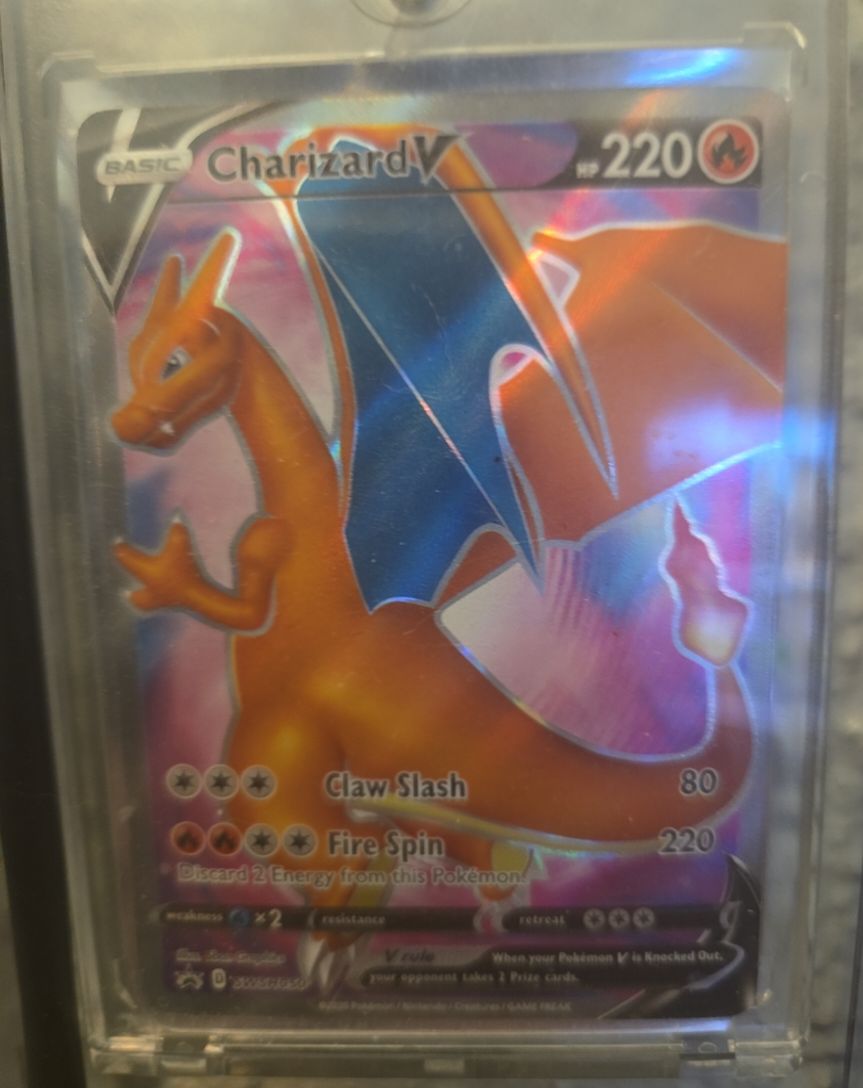2020 Pokémon #001 Charizard V — front