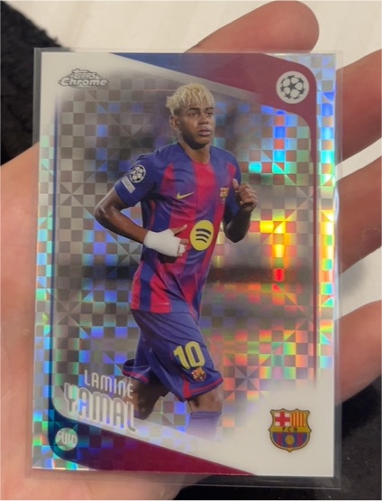2023 Topps Chrome UEFA Champions League #PU10 Lamine Yamal — front