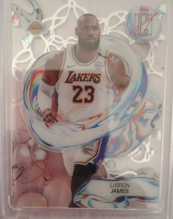 2020 Topps Chrome #0 LeBron James — front