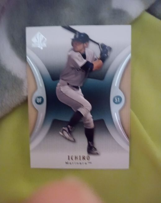 2001 SP Authentic #51 Ichiro Suzuki — front