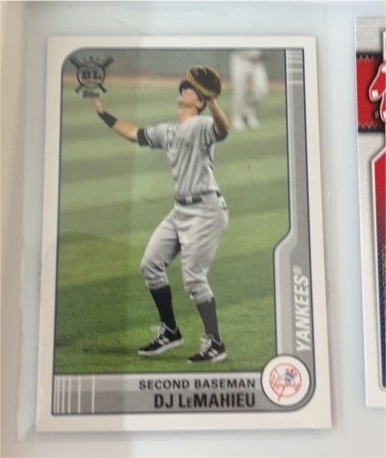 2022 Topps Heritage #216 DJ LeMahieu — front