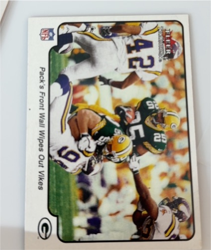 1991 Fleer #42 Pack's Front Wall Wipes Out Vikes — front