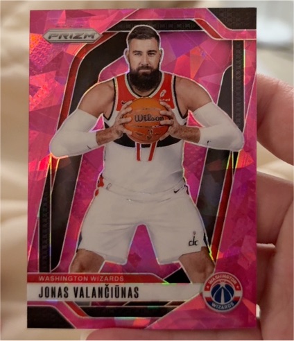 2022 Panini Prizm #17 Jonas Valančiūnas — front