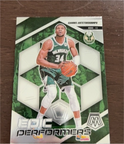 2020 Panini Mosaic #8888 Giannis Antetokounmpo Epic Performers — front