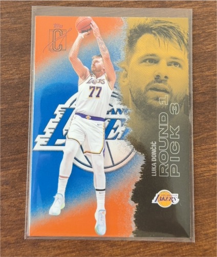 2021 Topps Luka Dončić Round 3 Rookie Card — front