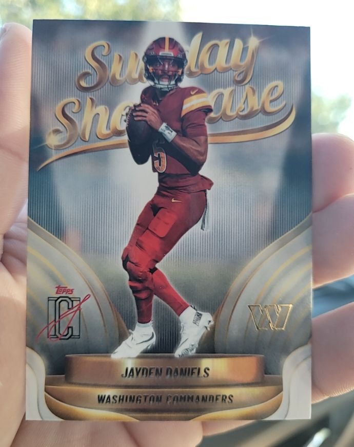 2025 Topps Signature Class #SS-6 Jayden Daniels Sunday Showcase — front