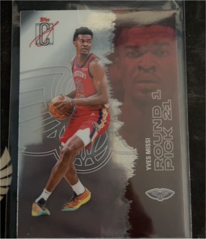 2026 Topps Signature Class Round Pick 21 Yves Missi — front