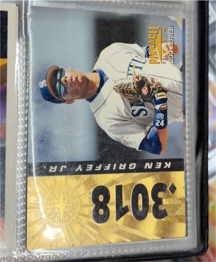 1996 Pinnacle #301.8 Ken Griffey Jr — front