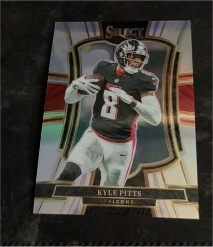 2025 Panini Select #147 Kyle Pitts Premier Level Silver Prizm Atlanta Falcons — front
