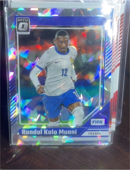 2024-25 Donruss Optic #106 Randal Kolo Muani — front
