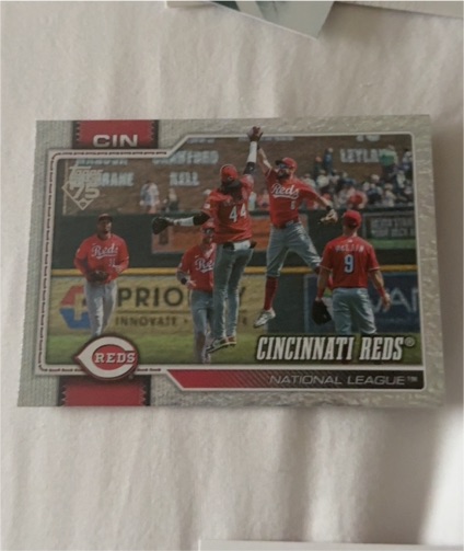 2026 Topps Series 2 #488 Cincinnati Reds Team Card — front