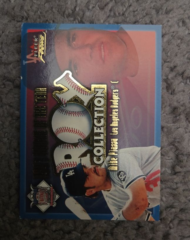 2001 Fleer Focus ROY Collection #17ROY Mike Piazza — front