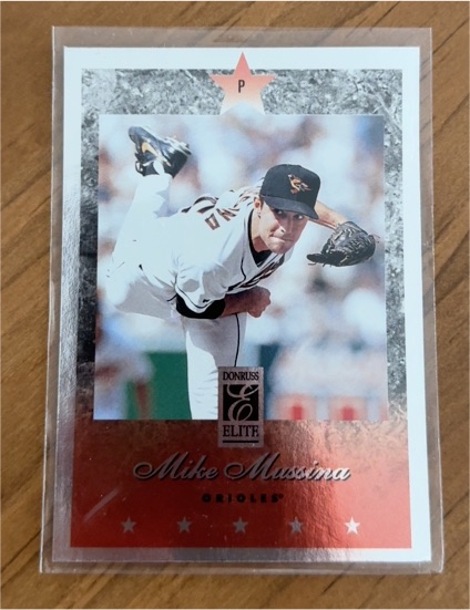 1997 Donruss Elite #29 Mike Mussina — front