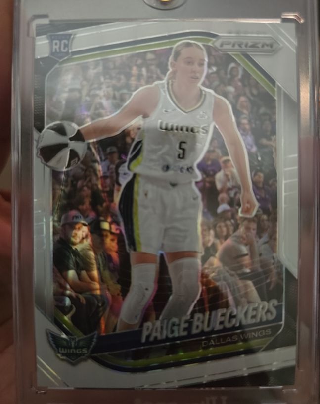 2025 Panini Prizm WNBA #5 Paige Bueckers — front