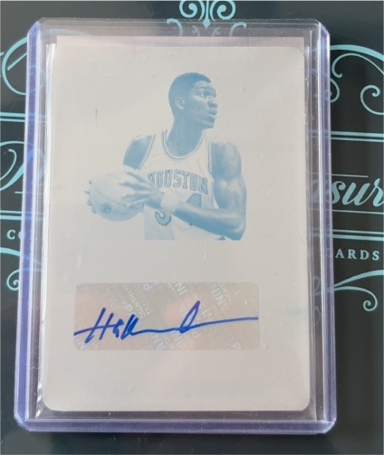 2018-19 National Treasures Hakeem Olajuwon All-Decade Printing Plate Magenta 1/1 — front