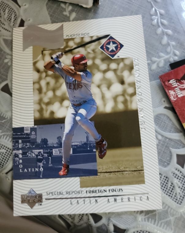 1999 Upper Deck #242 Juan Gonzalez — front