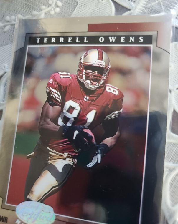 2001 Leaf Certified Materials #86 Terrell Owens — front