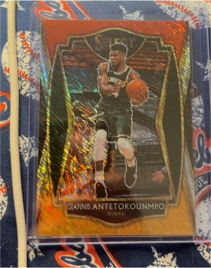 2020 Panini Select #117 Giannis Antetokounmpo Red White Orange Shimmer — front