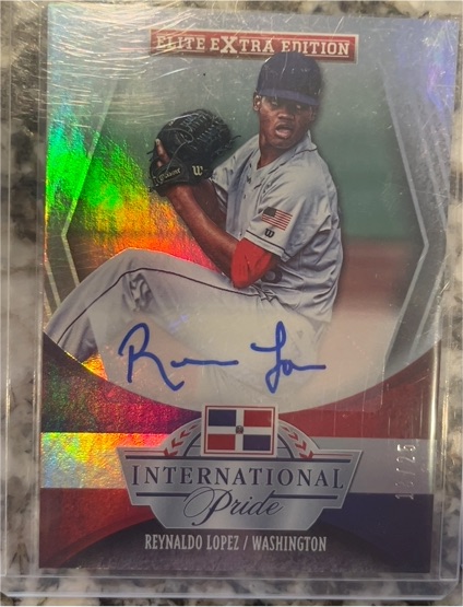 2015 Panini Elite Extra Edition #14 Reynaldo Lopez International Pride — front