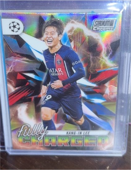 2023-24 Topps Stadium Club Chrome UEFA Fully Charged #FC-KIL Kang-In Lee — front