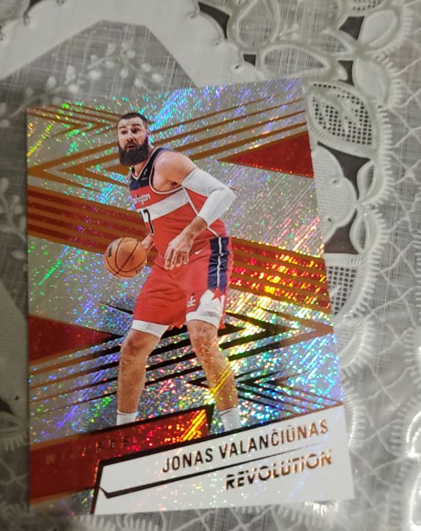 2024-25 Panini Revolution #99 Jonas Valanciunas — front