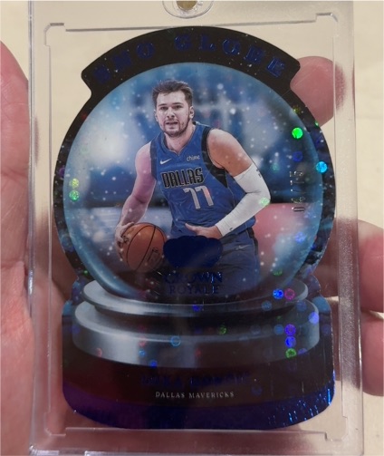 2021-22 Panini Crown Royale #1 Luka Doncic Sno Globe — front