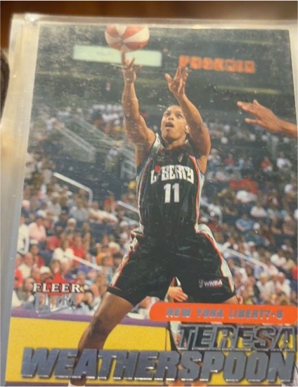 2001 Fleer Ultra WNBA #65 Teresa Weatherspoon — front