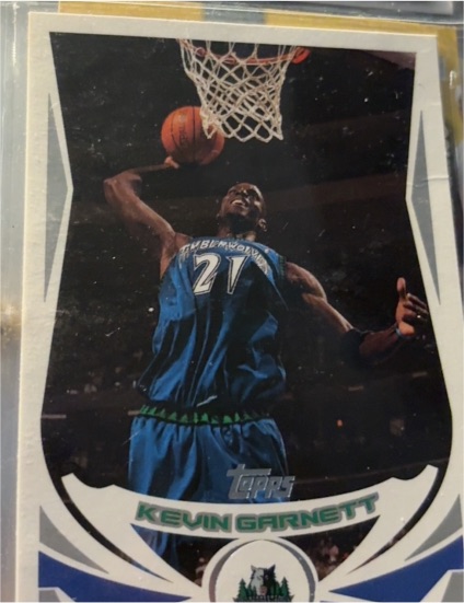 2004-05 Topps #21 Kevin Garnett — front