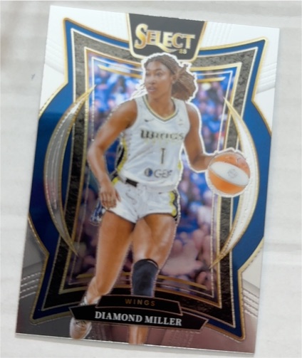 2025 Panini Select WNBA #15 Diamond Miller — front