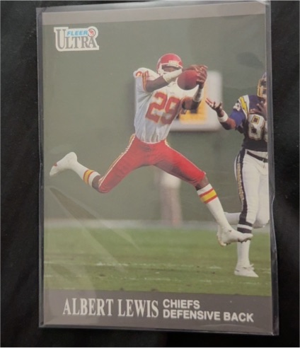 1991 Fleer Ultra #66 Albert Lewis — front