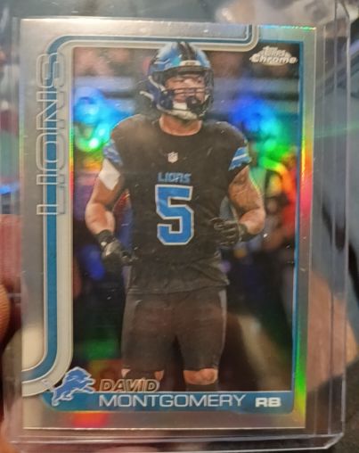 2025 Topps Chrome #103 David Montgomery Refractor — front