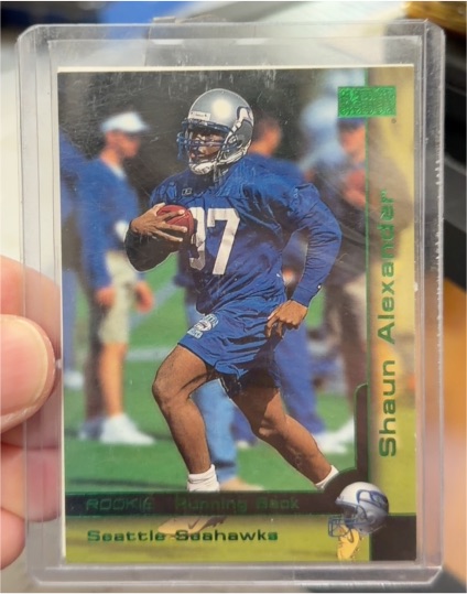 2000 Skybox #221 Shaun Alexander Rookie — front
