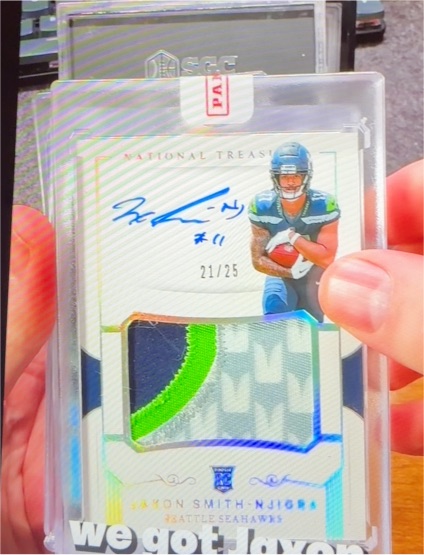 2021 Panini National Treasures #11 DK Metcalf Rookie Patch Auto /25 — front