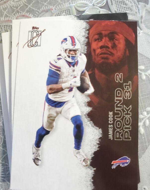 2025 Topps Signature Class #8 James Cook — front