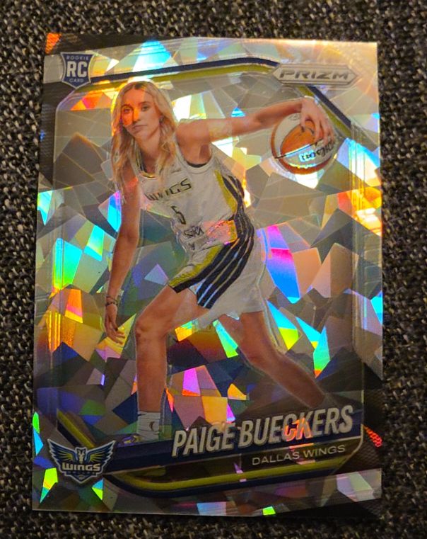 2025 Panini Prizm WNBA #147 Paige Bueckers — front