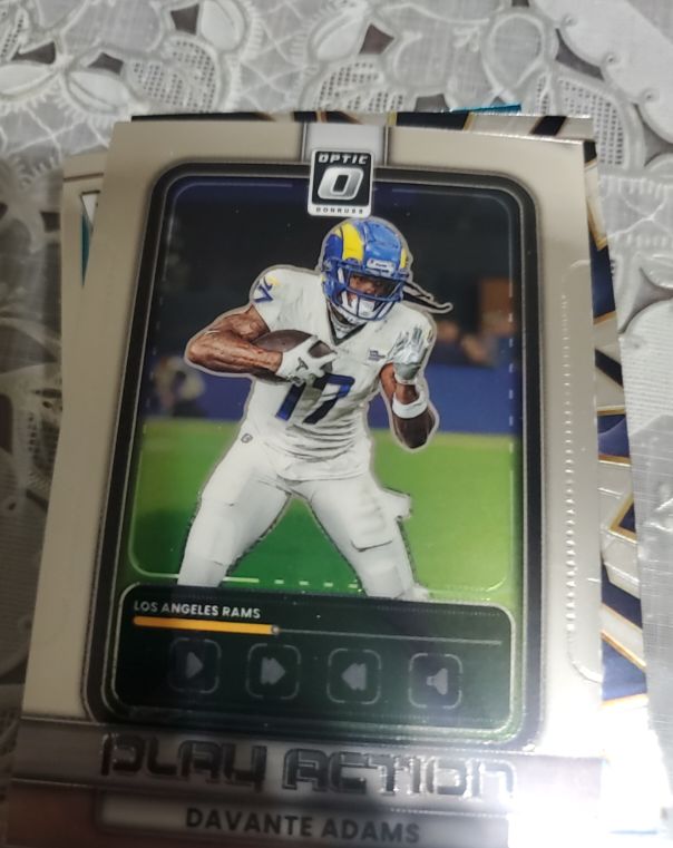 2025 Panini Donruss Optic #19 Davante Adams Play Action — front