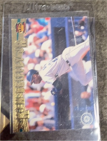 1997 Pacific Crown Collection #186 Ken Griffey Jr. — front