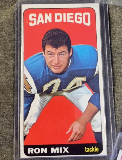 1965 Topps #168 Ron Mix — front