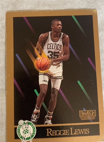 1990-91 SkyBox #18 Reggie Lewis — front